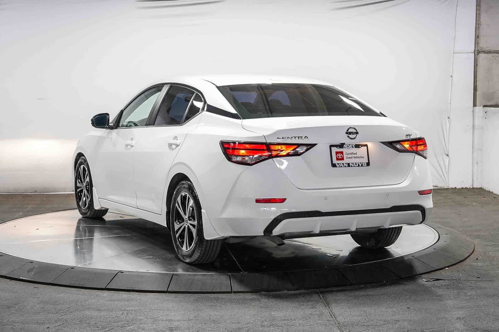 Used 2020 Nissan Sentra SV FWD image 2