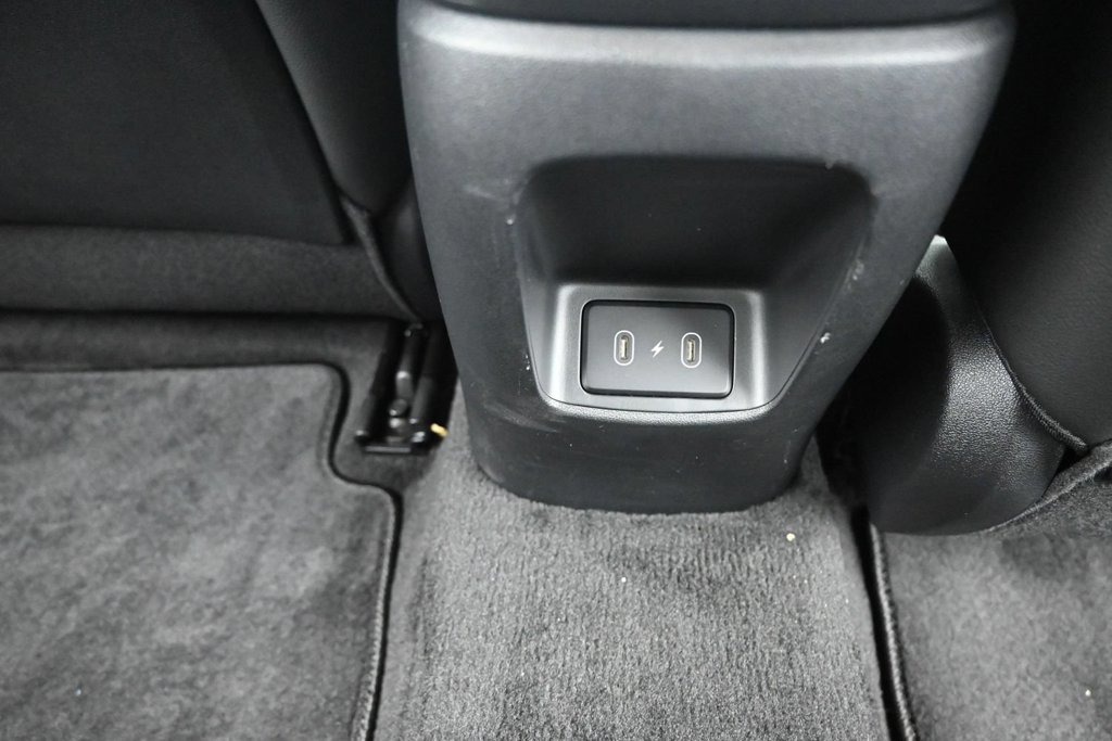 Used 2025 Hyundai Elantra Limited w/ Cargo Package FWD image 14