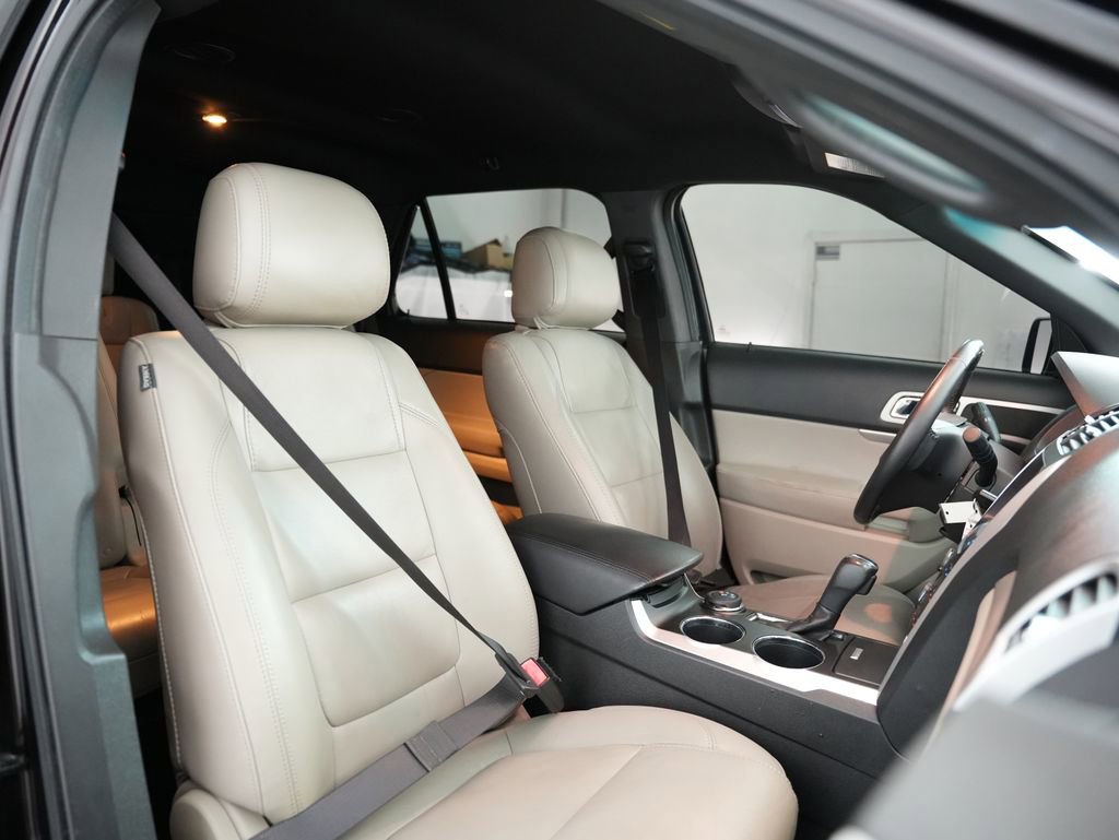 Used 2013 Ford Explorer XLT image 52