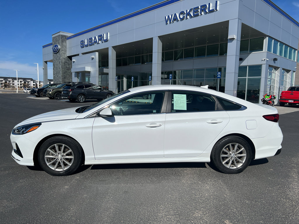 Used 2018 Hyundai Sonata SE image 2
