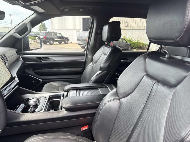 Used 2024 Jeep Wagoneer Series II AWD/4WD image 15
