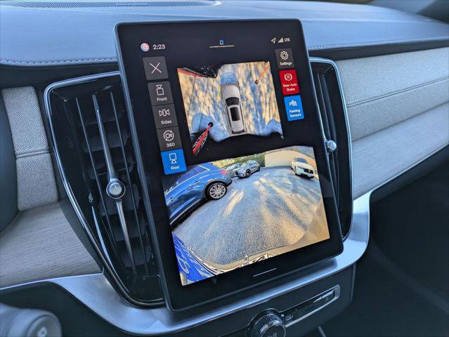 New 2026 Volvo XC90 T8 Plus w/ Protection Package Premier image 10