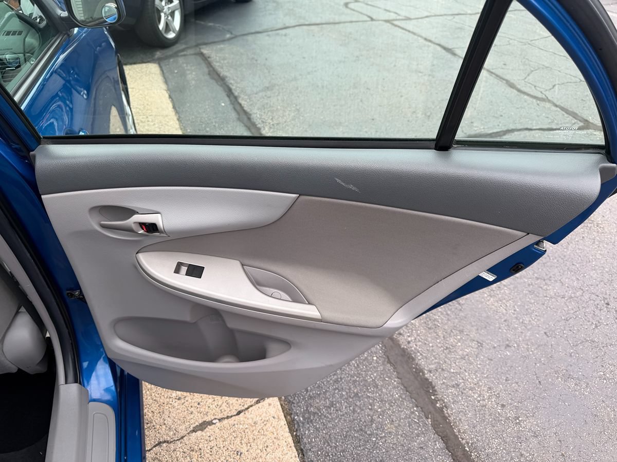 Used 2010 Toyota Corolla XLE FWD image 24