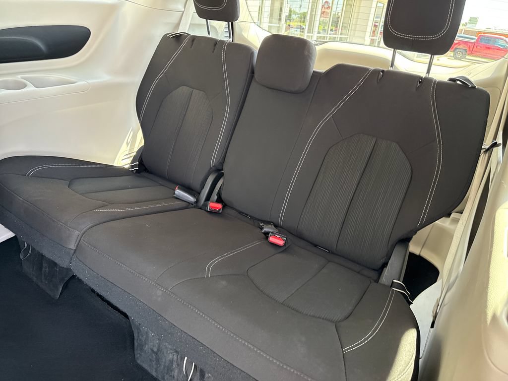 Used 2023 Chrysler Voyager LX FWD image 45