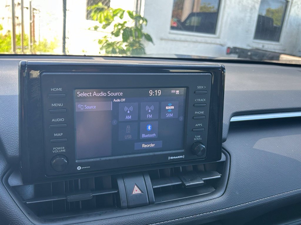 Used 2021 Toyota RAV4 XLE w/ Convenience Package FWD image 23