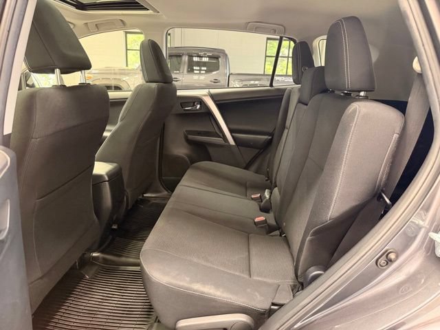 Used 2017 Toyota RAV4 XLE AWD/4WD image 17