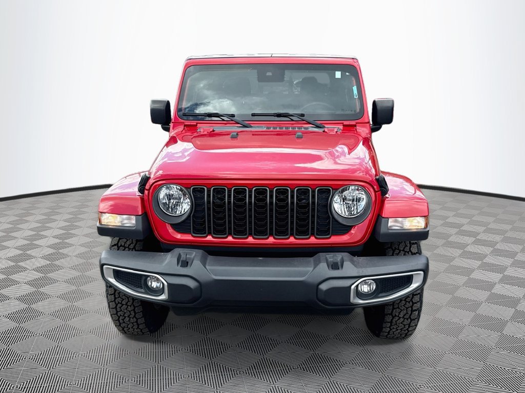 Used 2024 Jeep Gladiator Sport AWD/4WD image 2