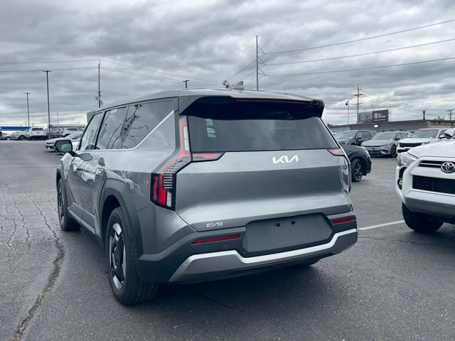 Certified 2024 Kia EV9 Light RWD image 11