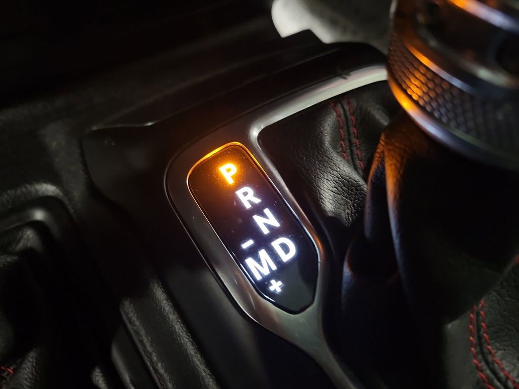 Used 2023 Jeep Gladiator Rubicon w/ Cold Weather Group image 16