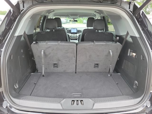 Used 2024 Ford Explorer XLT w/ Equipment Group 202A AWD/4WD image 26