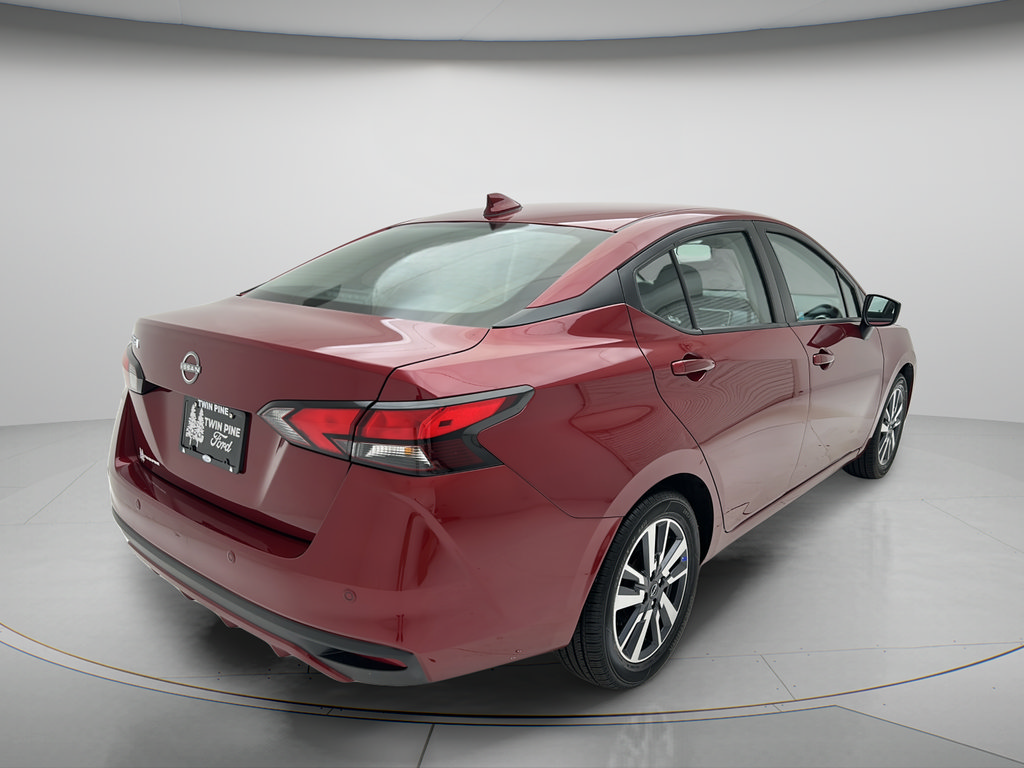 Used 2025 Nissan Versa SV FWD image 4