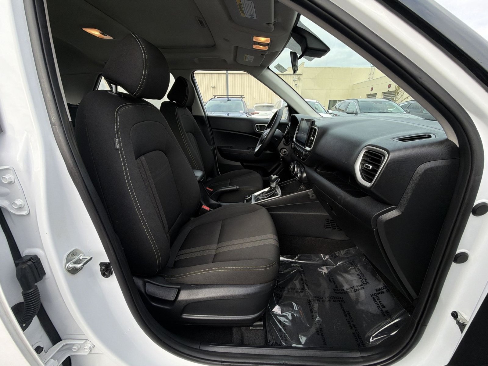 Used 2022 Hyundai Venue SEL FWD image 27