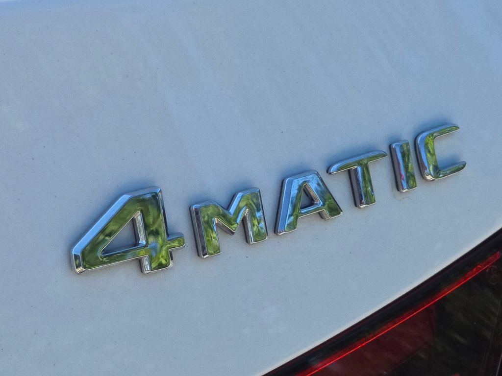 Used 2022 Mercedes-Benz C 300 4MATIC Sedan image 4