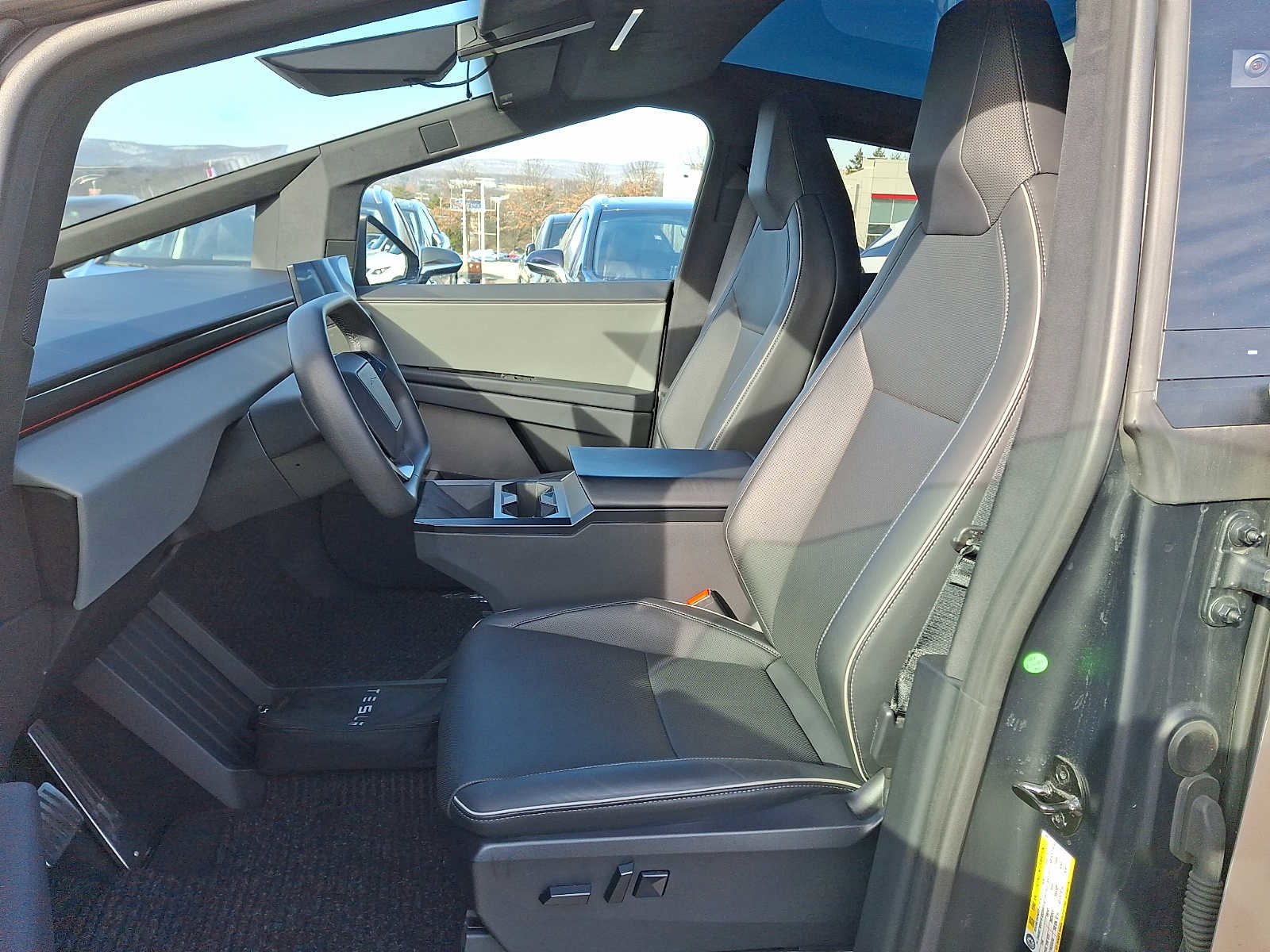 Used 2024 Tesla Cybertruck AWD Crew Cab image 10