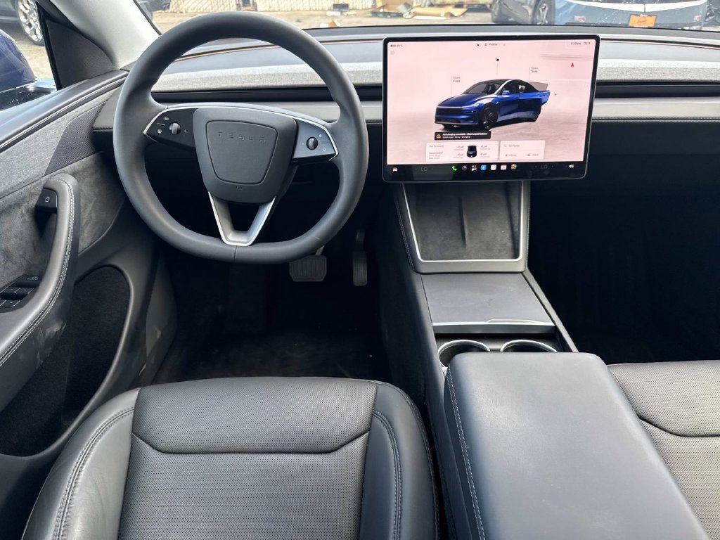 Used 2026 Tesla Model Y AWD image 6