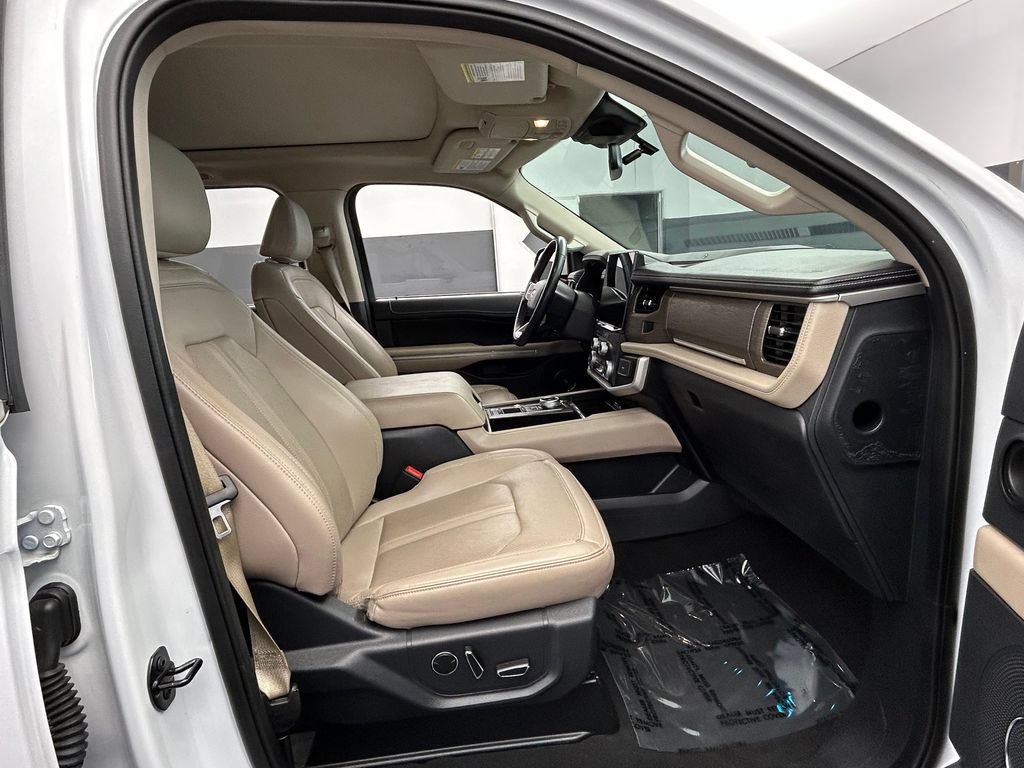 Used 2024 Ford Expedition Max Limited RWD image 13