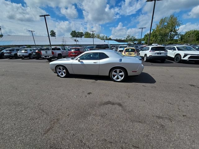 Used 2009 Dodge Challenger SRT8 w/ SRT Option Group II RWD image 10