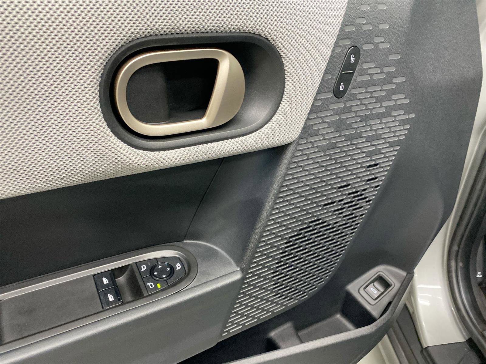 Certified 2025 MINI Cooper S image 19