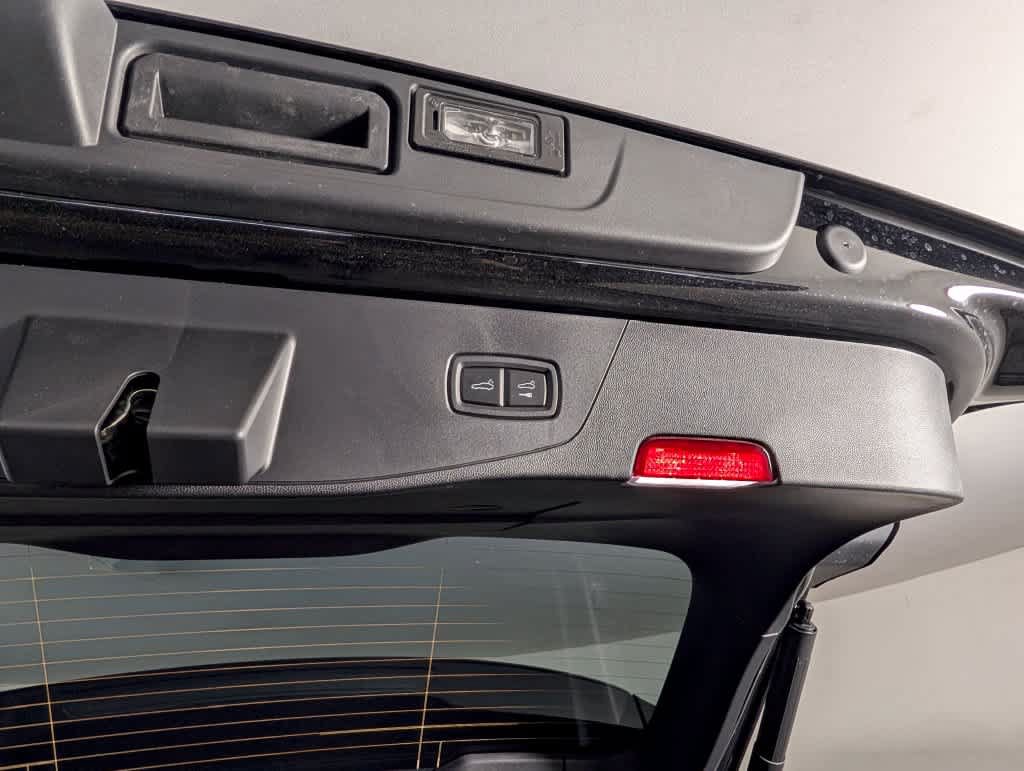New 2026 Porsche Cayenne Turbo Electric AWD/4WD image 18