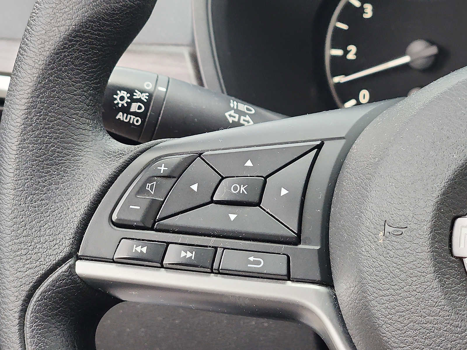 Used 2024 Nissan Altima 2.5 SV FWD image 20