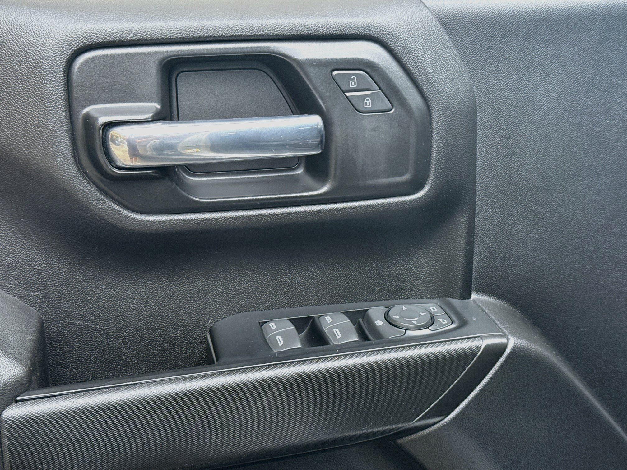 Used 2021 Chevrolet Silverado 1500 Custom w/ LPO, Blackout Package RWD image 16