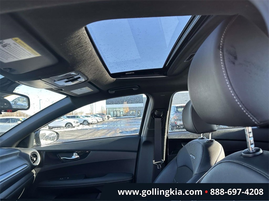 Certified 2024 Kia Forte GT-Line w/ GT-Line Premium Package image 17