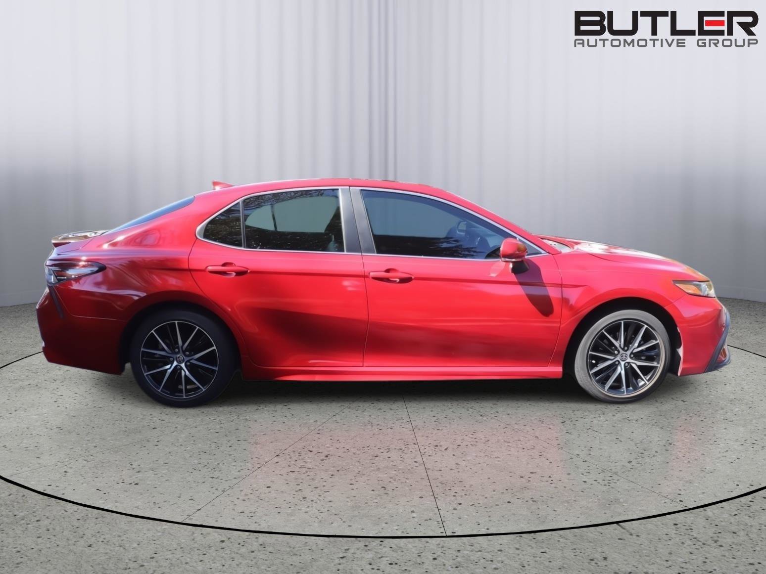 Used 2021 Toyota Camry SE image 8