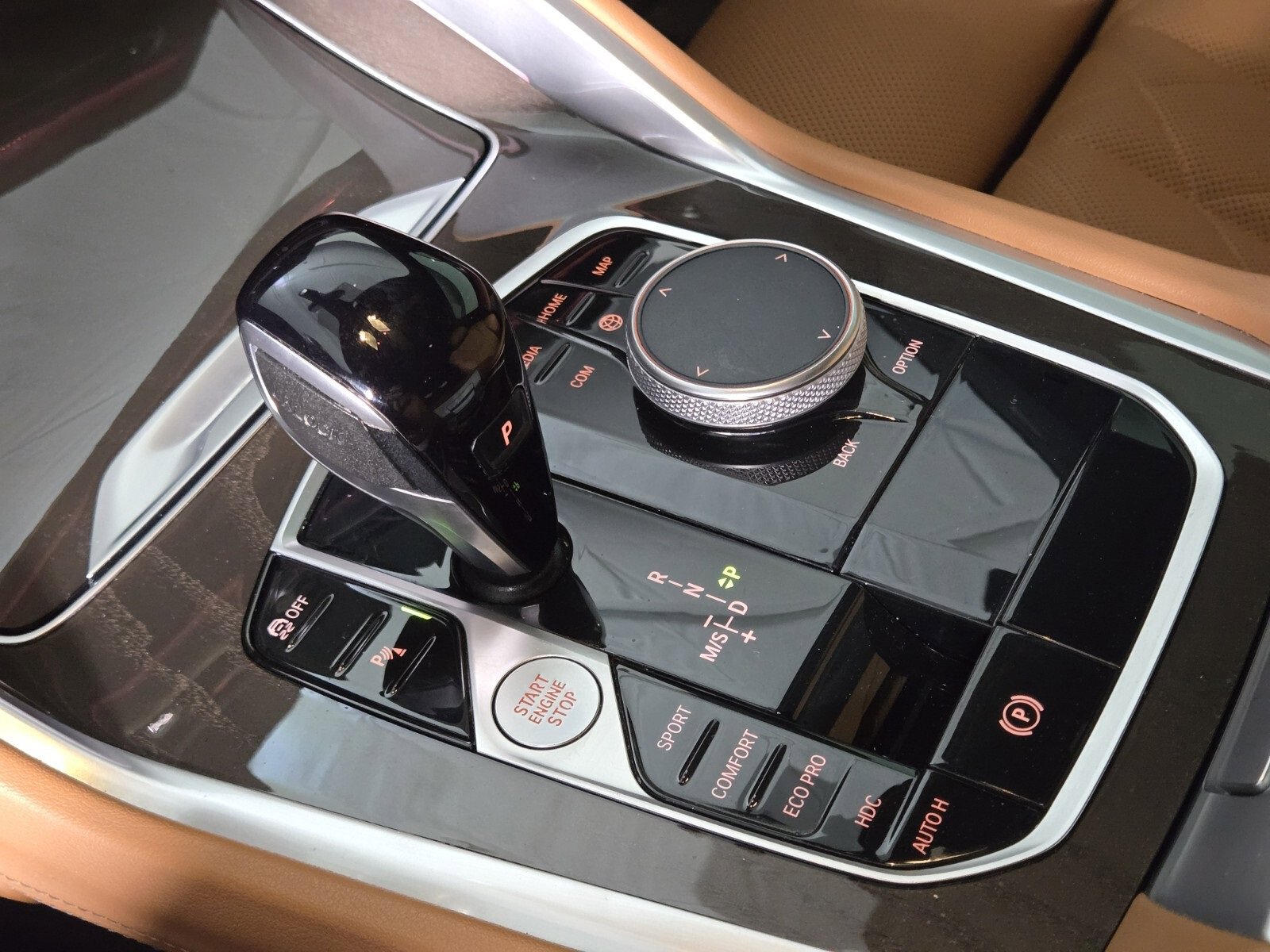 Used 2023 BMW X6 xDrive40i w/ M Sport Package image 31