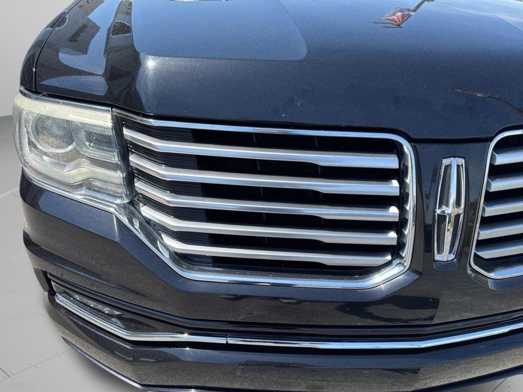 Used 2016 Lincoln Navigator Select image 45
