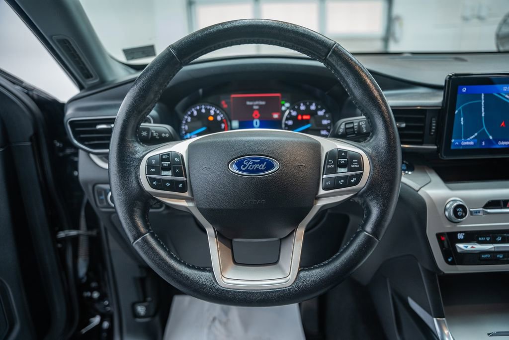 Certified 2021 Ford Explorer XLT w/ Equipment Group 202A image 29