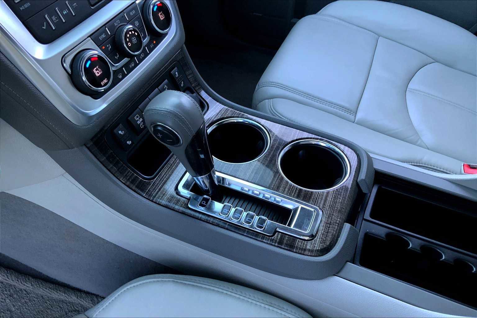 Used 2016 GMC Acadia SLT w/ Open Road Package image 16