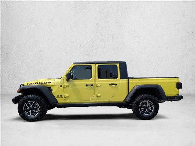 Used 2024 Jeep Gladiator Rubicon w/ Technology Group AWD/4WD image 9