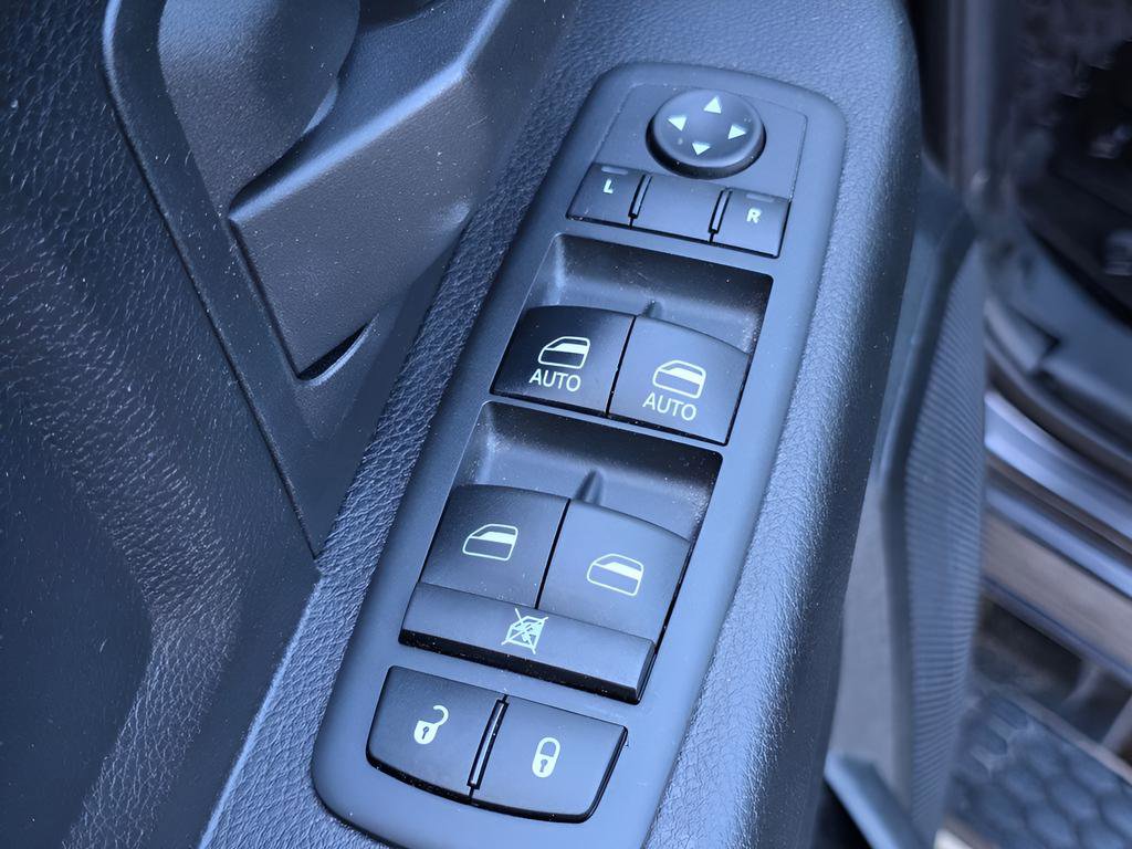 Used 2019 RAM 1500 Express w/ Express Value Package AWD/4WD image 17