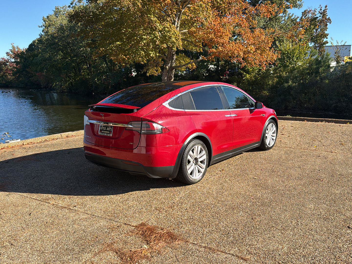 Used 2016 Tesla Model X 75D AWD/4WD image 5