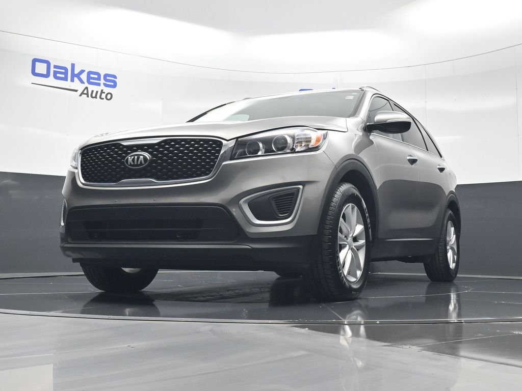 Used 2018 Kia Sorento LX w/ LX V6 Convenience Package image 40