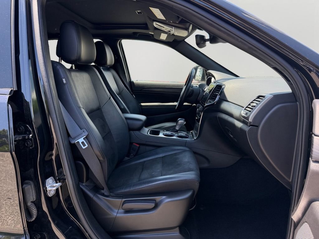 Used 2022 Jeep Grand Cherokee Laredo X RWD image 12