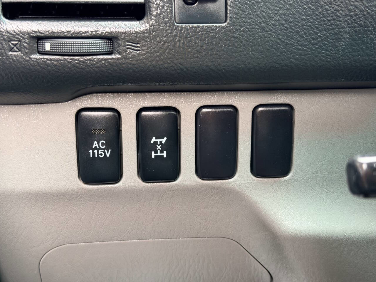 Used 2003 Toyota 4Runner Limited image 36