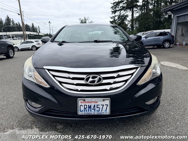 Used 2012 Hyundai Sonata SE FWD image 2