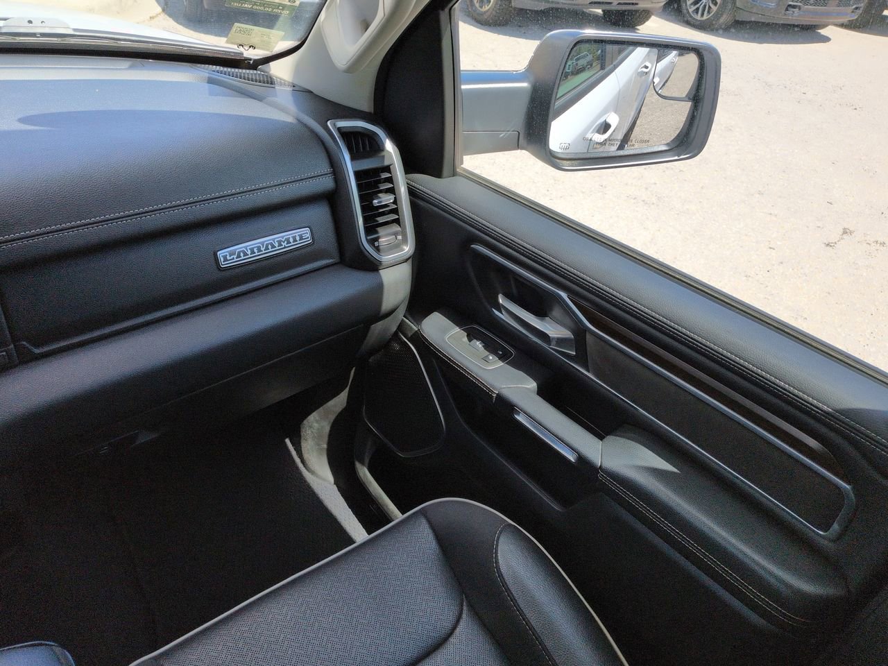 Used 2022 RAM 1500 Laramie RWD image 17