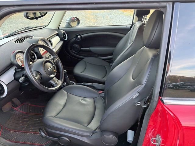 Used 2013 MINI Cooper Hardtop image 9