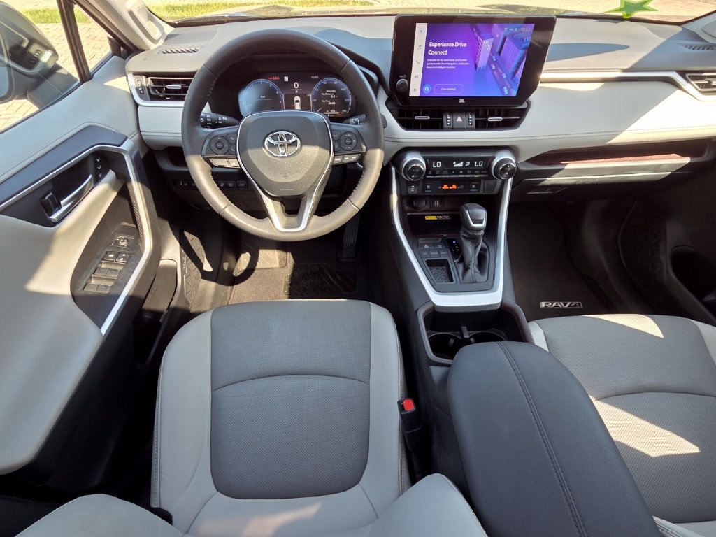 Certified 2023 Toyota RAV4 Limited FWD image 6