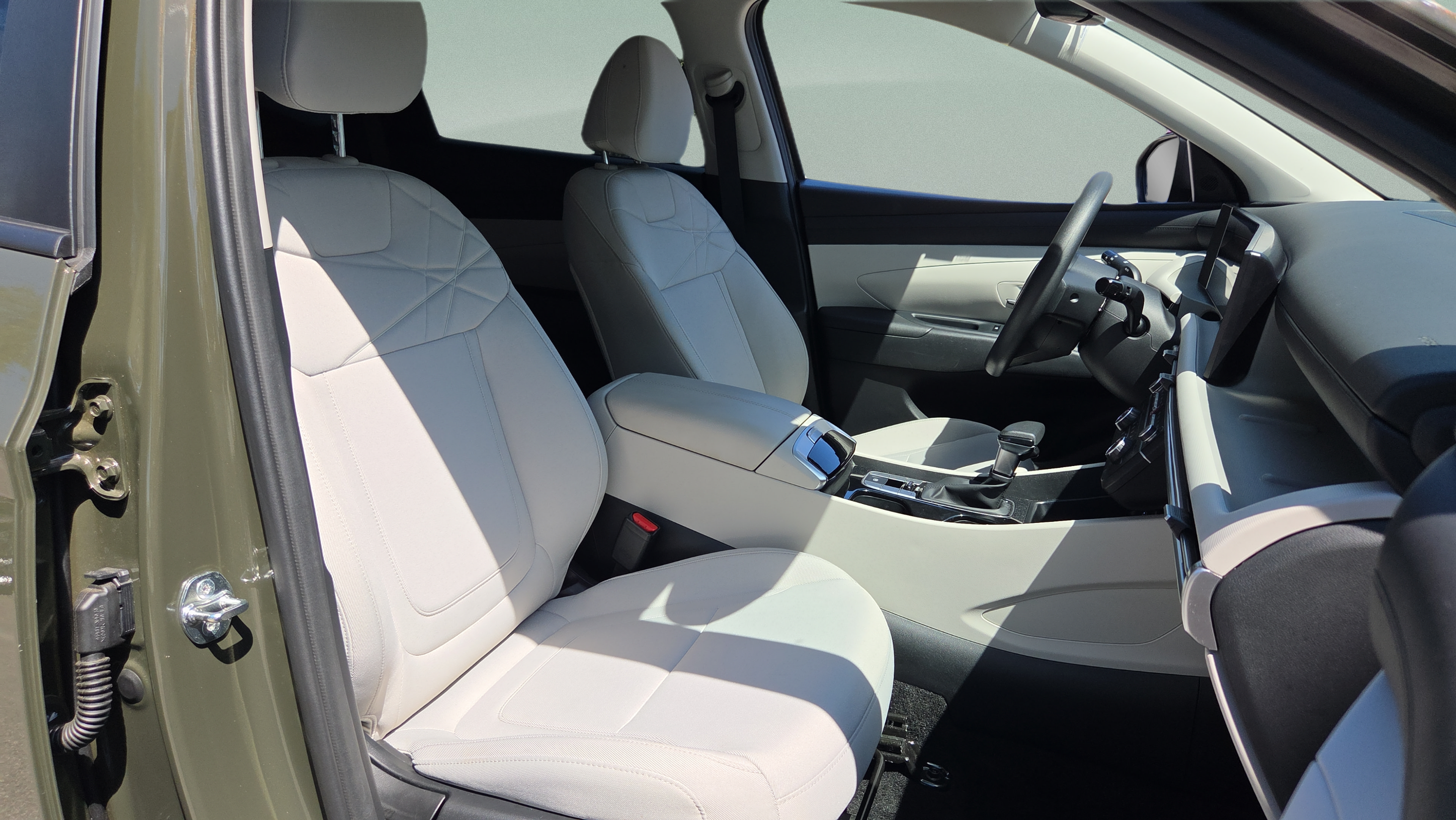 Used 2025 Hyundai Tucson SE FWD image 15