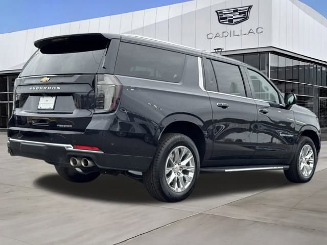 Used 2025 Chevrolet Suburban Premier image 7