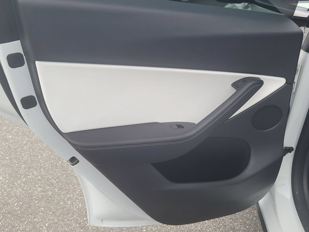 Used 2022 Tesla Model Y Performance AWD/4WD image 11