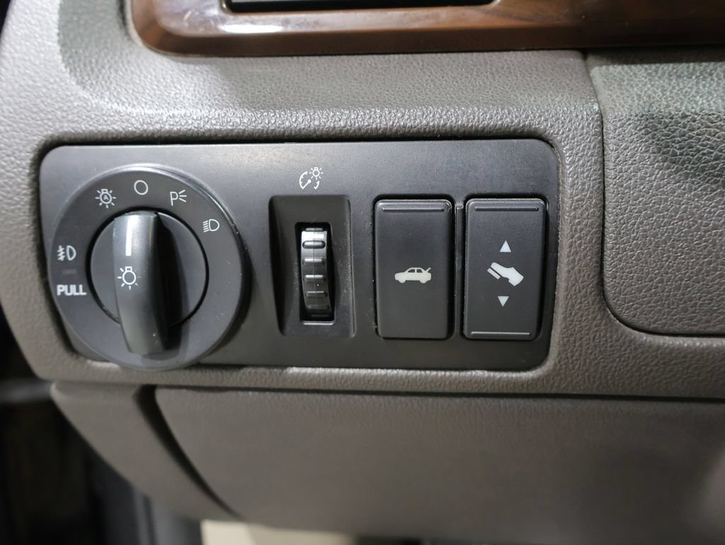 Used 2008 Ford Taurus SEL FWD image 29