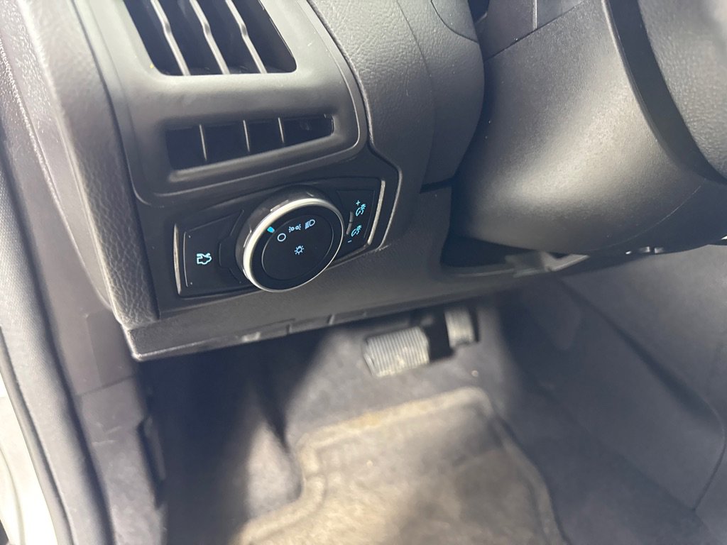 Used 2015 Ford Focus S image 14