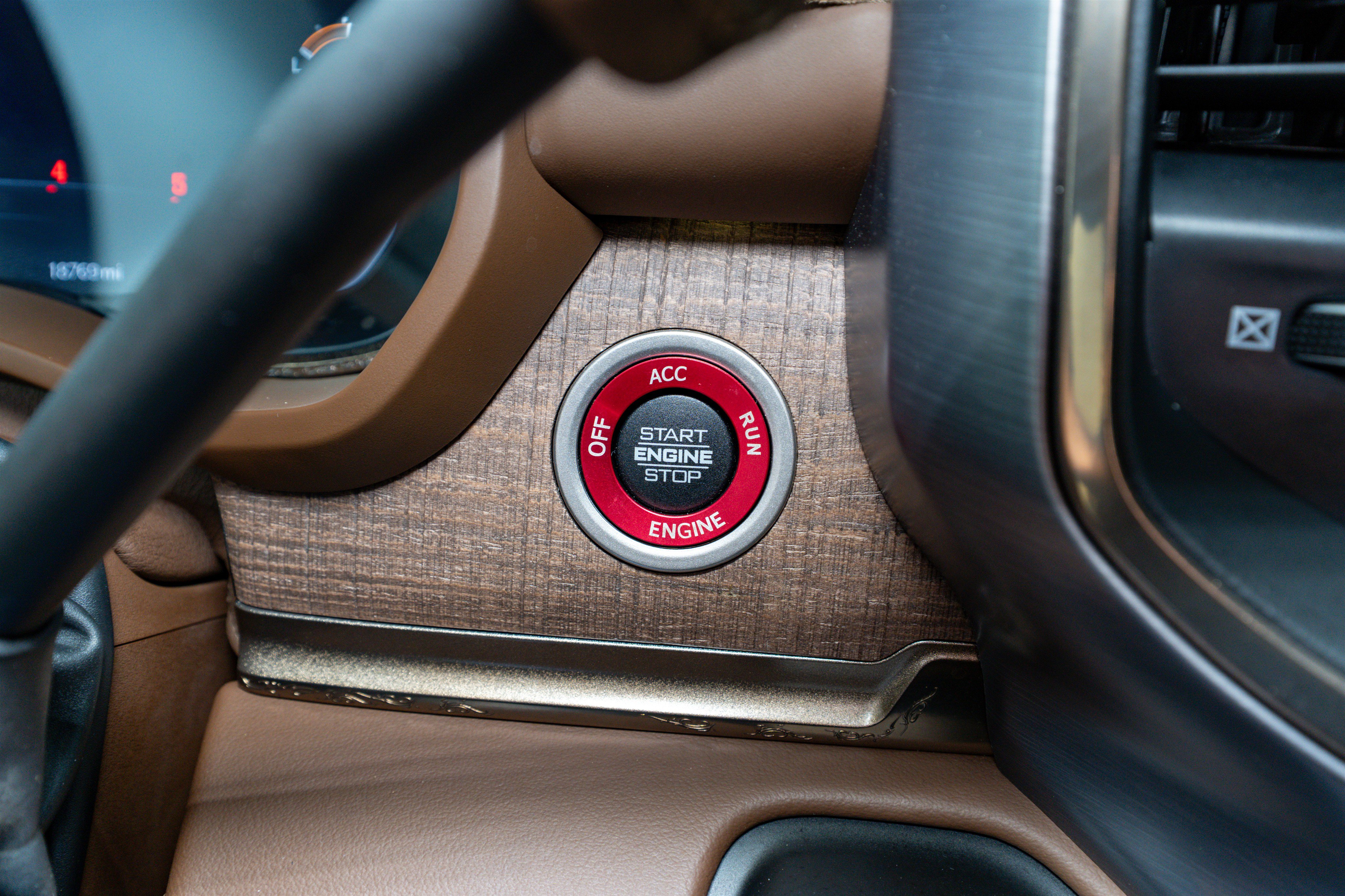 Used 2023 RAM 3500 Limited image 33