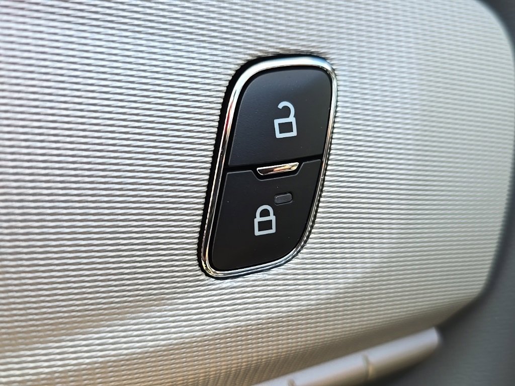 New 2026 Ford Explorer Active image 9