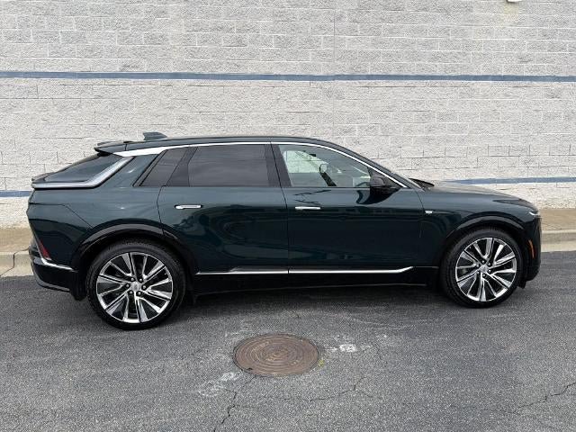 Certified 2024 Cadillac Lyriq Luxury AWD/4WD image 6