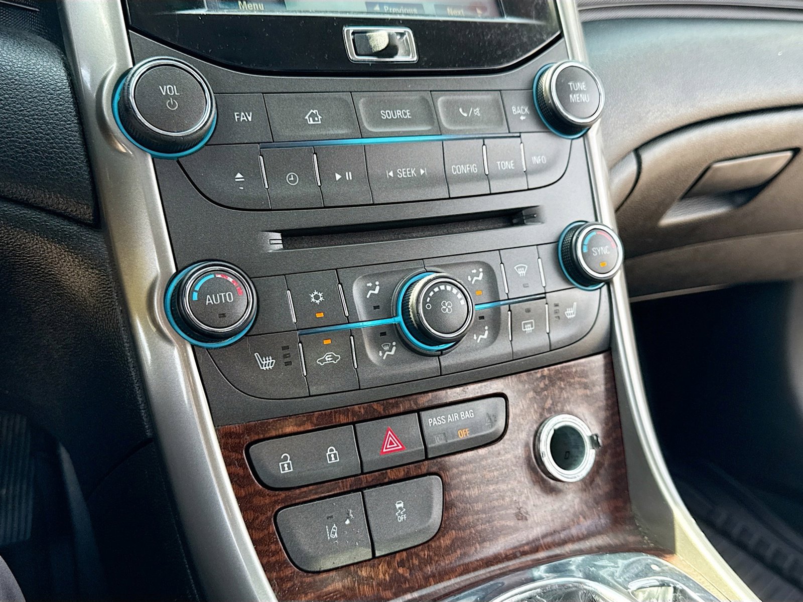 Used 2013 Chevrolet Malibu LT FWD image 10